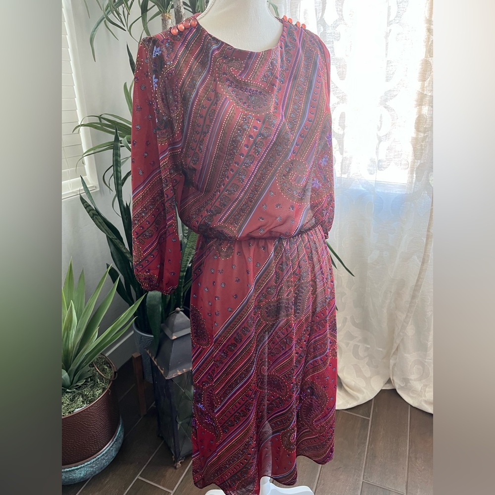Vintage 70s sheer boho paisley dress with button detail cinched three quarter - Picture 6 of 16
